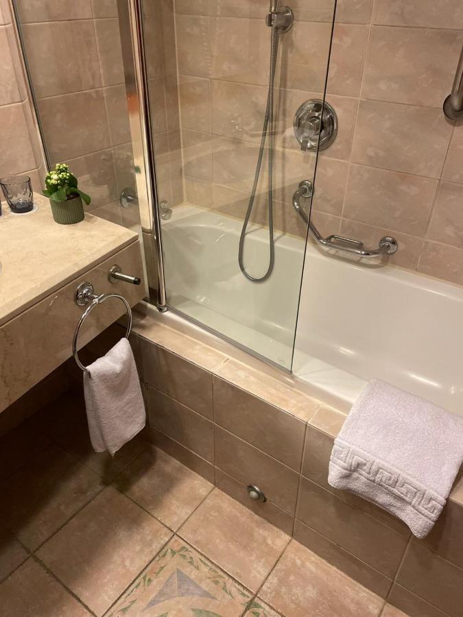 Crowne Plaza Haifa By Ihg 4*
